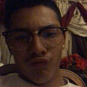 Meet your Posher, Ededuardo